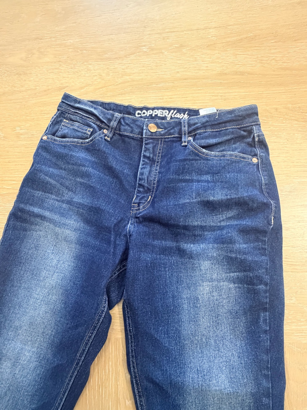 Women's High-Rise Skinny Jeans in Dark Blue Wash - Picture 3 of 7